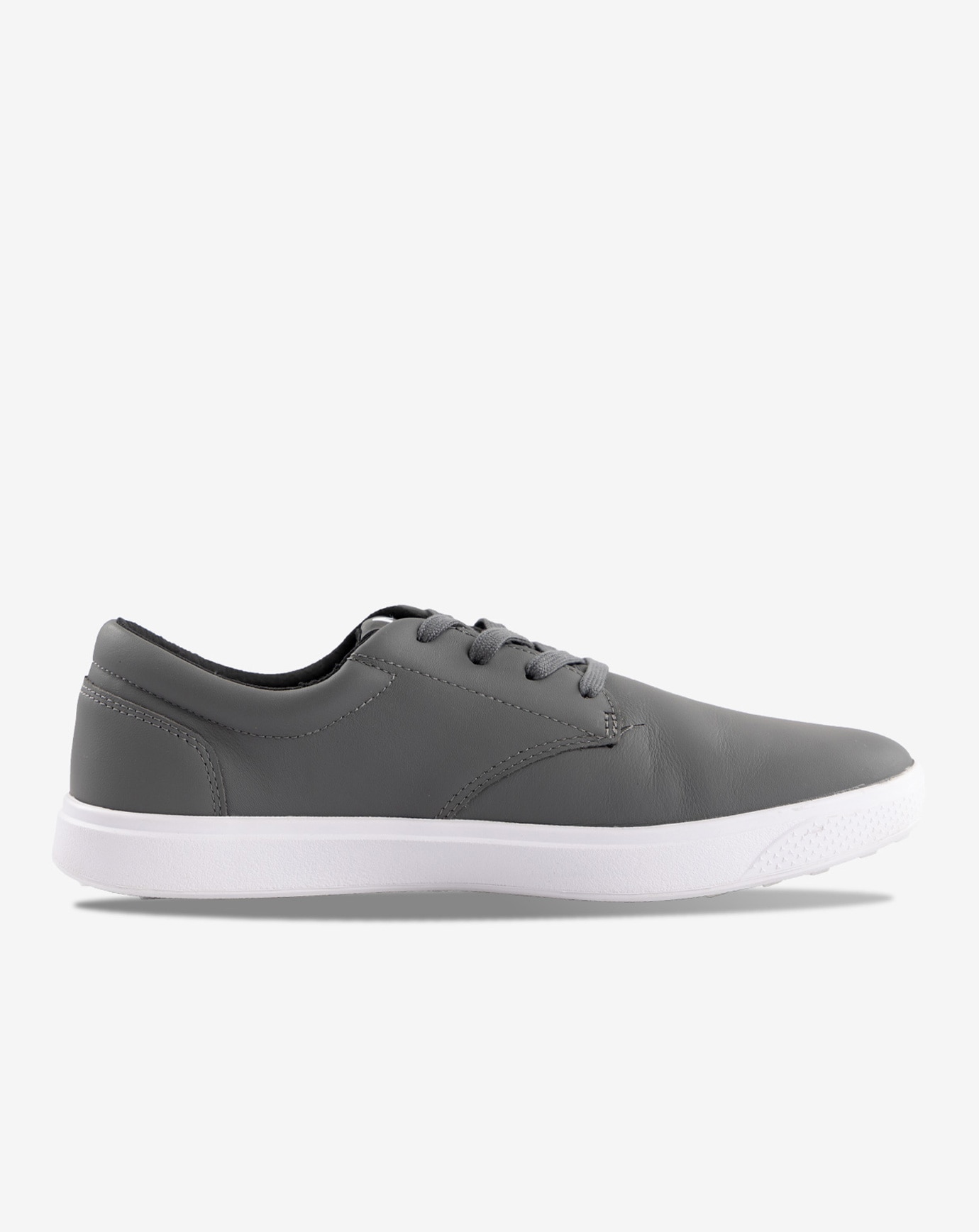 THE WILDCARD LEATHER SPIKELESS GOLF SHOE Image Thumbnail 3