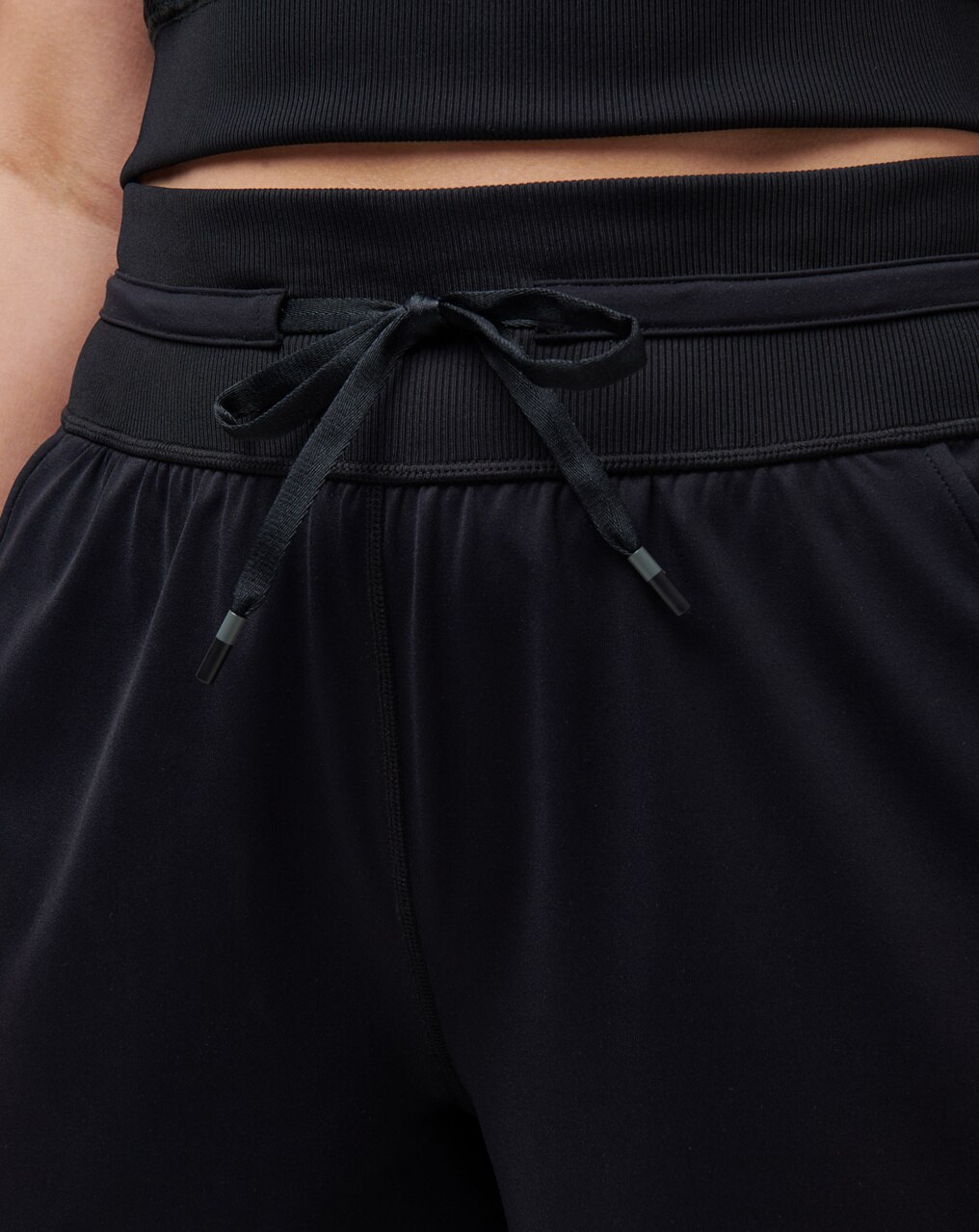 MOVEKNIT TIE SHORT 3