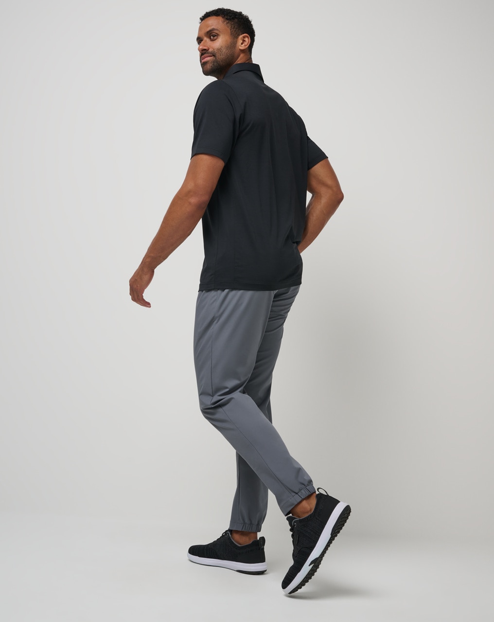 OPEN TO CLOSE JOGGER TM UK Site