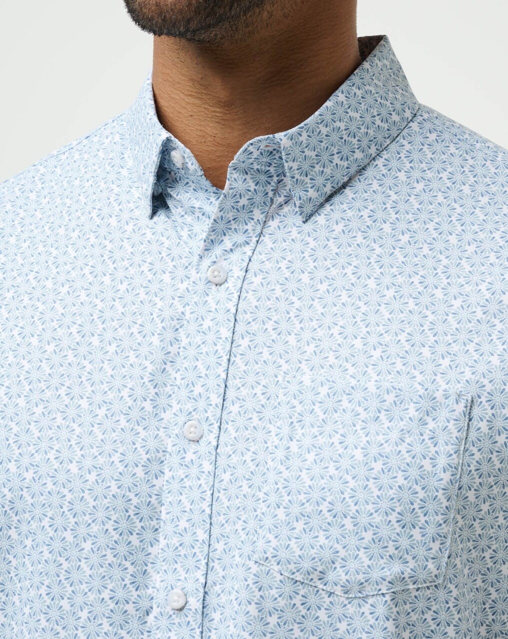 TECHWOVEN COUNTRY MILE BUTTON-UP 3
